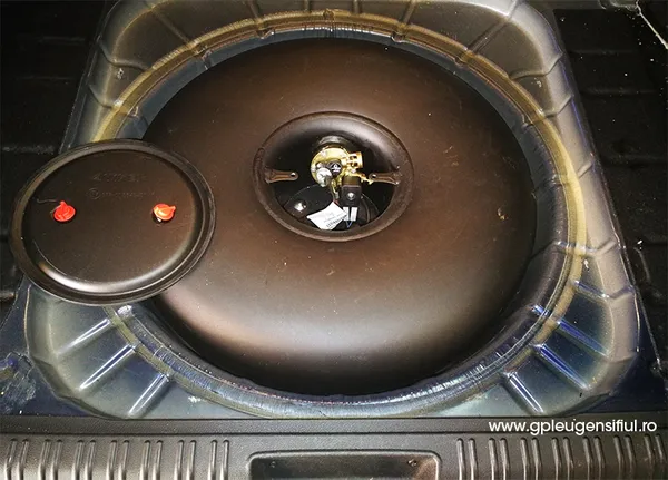 FORD MONDEO 1.8SCI - imagine 74510beeb6faae78b349a2b4aa9bfb40