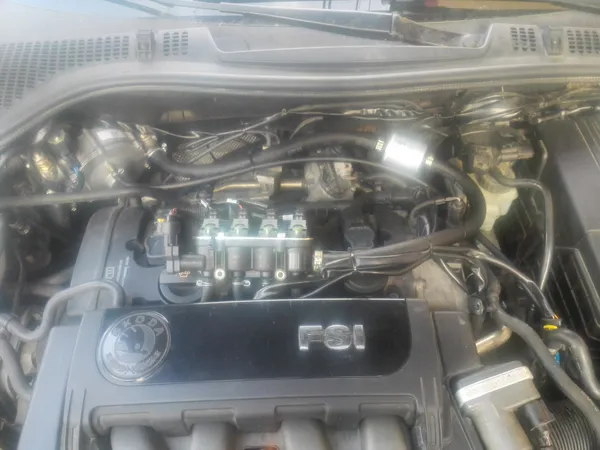 SKODA OCTAVIA 2.0FSI - imagine d654dd5b14ace3ce5ad99ab59333129f
